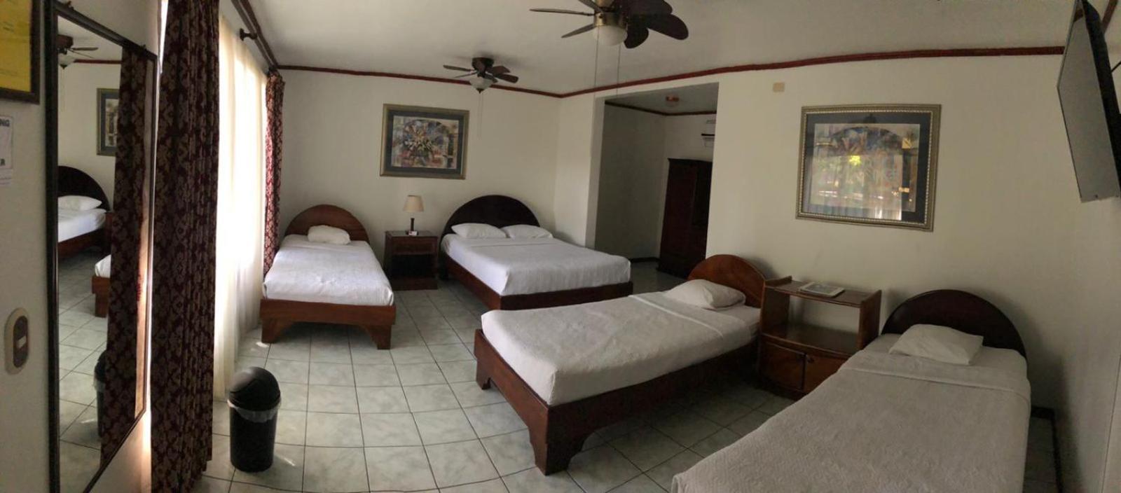 Hotel Brillasol Airport